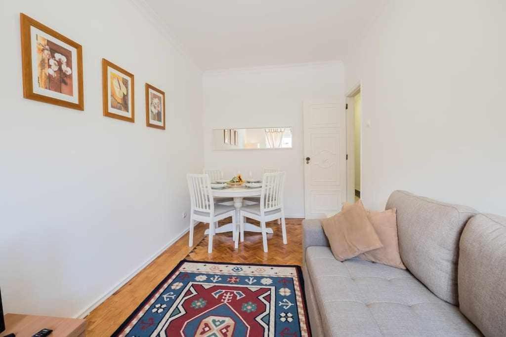 Apart Lisboa Confortavel 2 Quartos Com Terraco Odivelas  Bagian luar foto