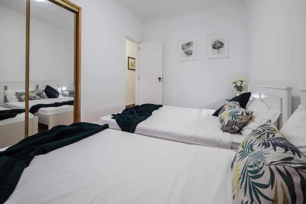Apart Lisboa Confortavel 2 Quartos Com Terraco Odivelas  Bagian luar foto