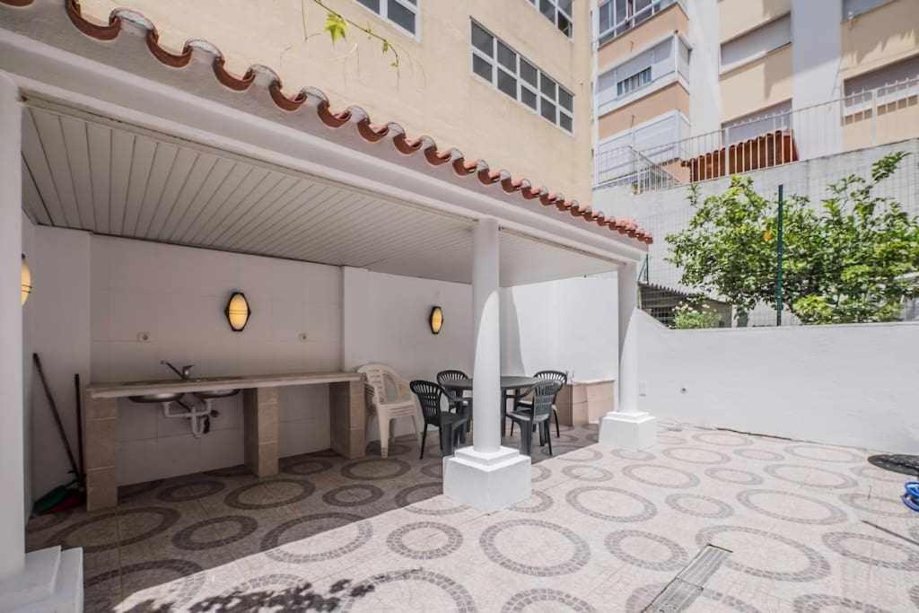 Apart Lisboa Confortavel 2 Quartos Com Terraco Odivelas  Bagian luar foto