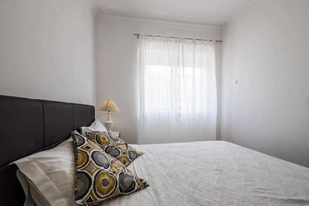 Apart Lisboa Confortavel 2 Quartos Com Terraco Odivelas  Bagian luar foto