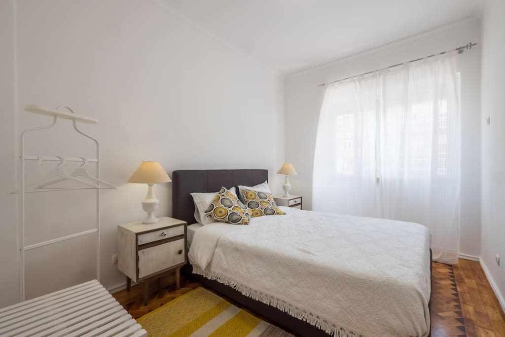 Apart Lisboa Confortavel 2 Quartos Com Terraco Odivelas  Bagian luar foto